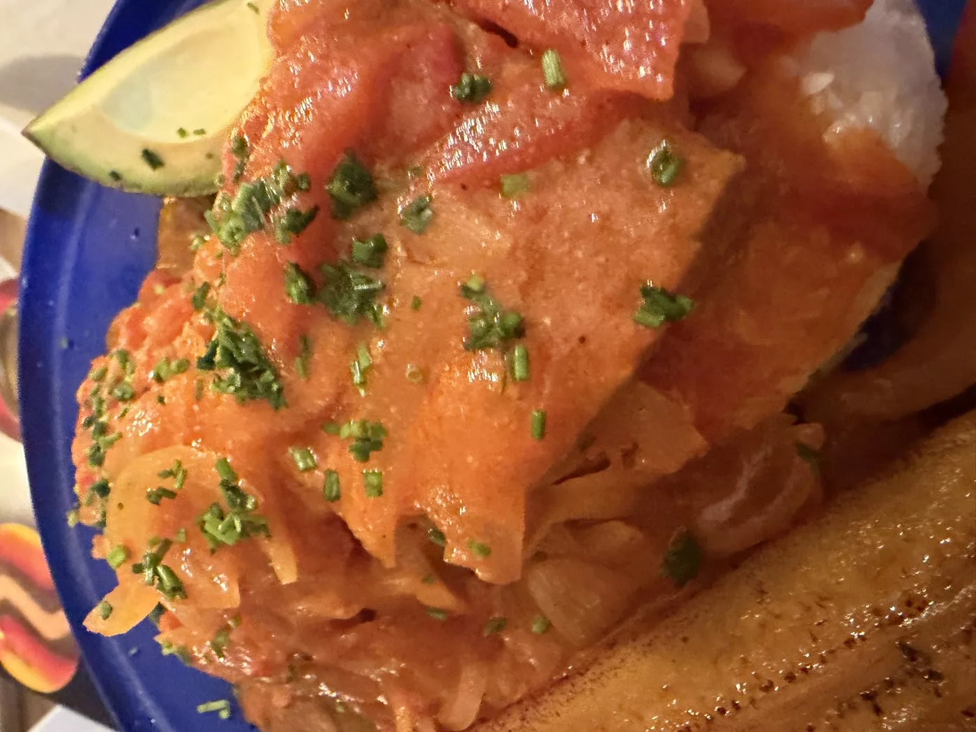 Ceviche de chicharron servido en Tequendama Las Rozas